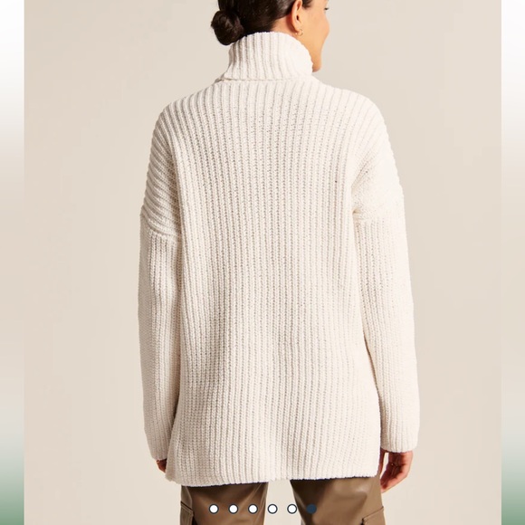 Abercrombie Oversized Chenille Sweater | Size M - Picture 3 of 7